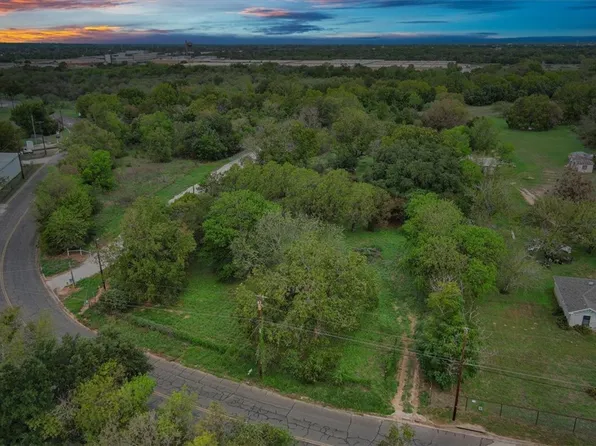 2318 Kendall Ln, Waco, TX 76705