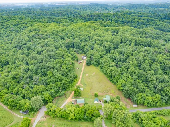 2650 Haywood Hollow Rd, Columbia, TN 38401