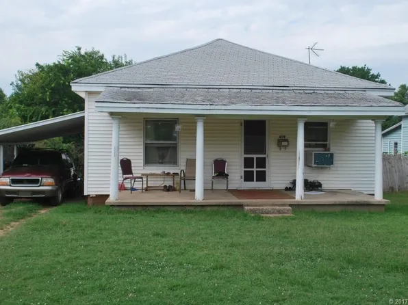 419 E 4th Ave, Bristow, OK 74010