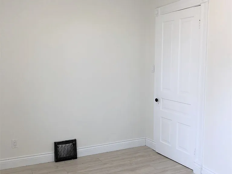 5 Renwick Ave #3 — Photo 35