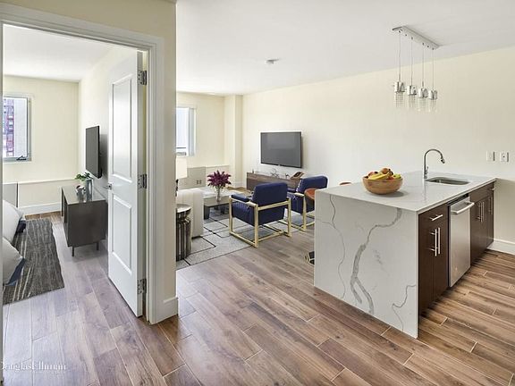 3rd image of 3725 33rd St APT 6H