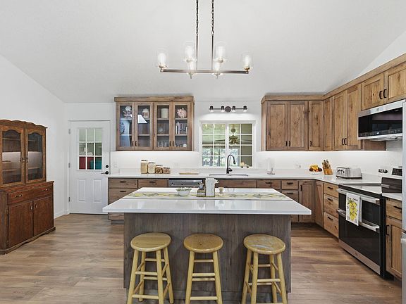 5th image of 190 Spring Oak Way