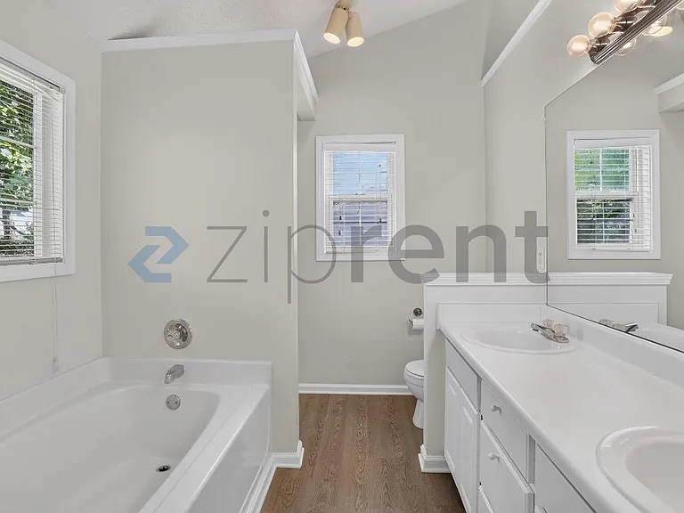 1383 Westward Dr SW — Photo 21