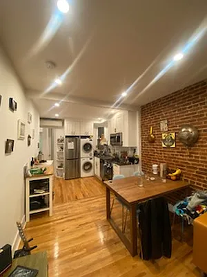 Rented by R New York | media 4