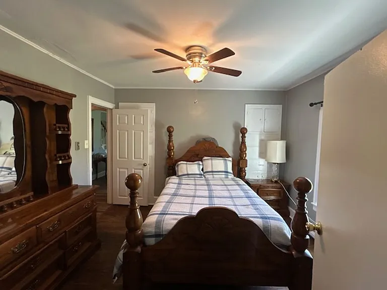 6401 Old Richmond Rd — Photo 17