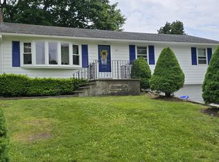 58 Franca Dr, Bristol, RI 02809