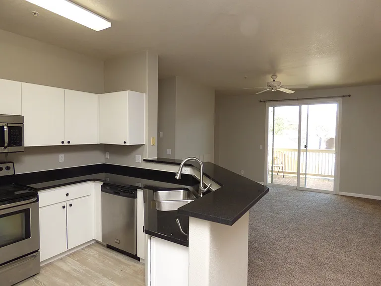 1641 W Canal Cir #725 — Photo 3