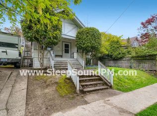 2413 NE Multnomah St, Portland, OR 97232