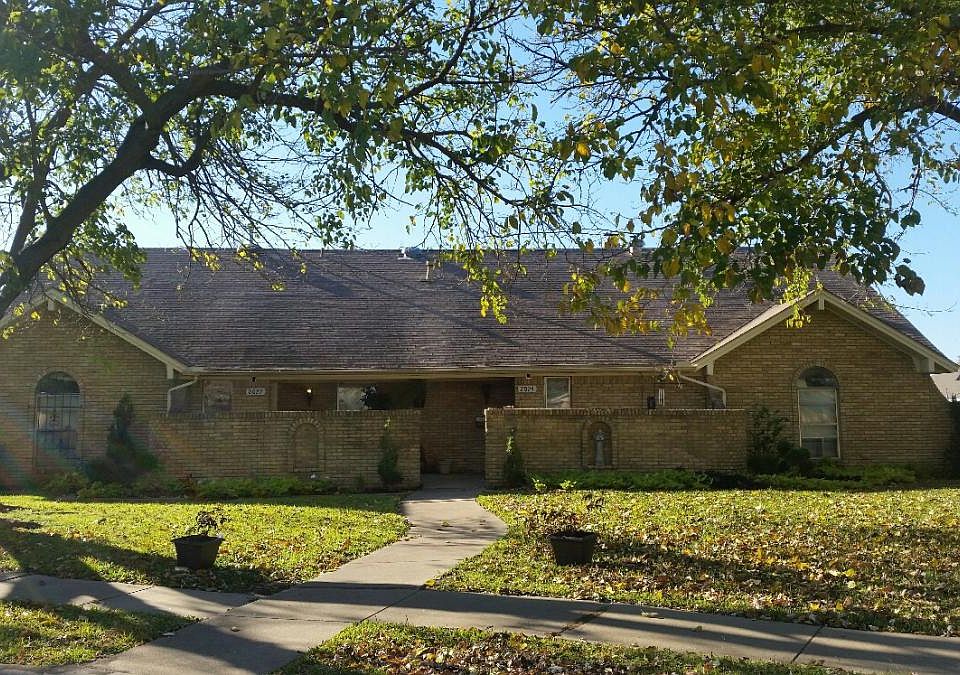 1st image of 2022 Santa Anna Dr