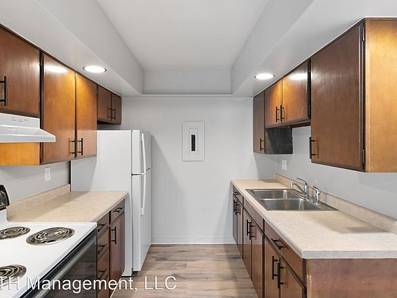5th image of 703 S Rogers St #18468700