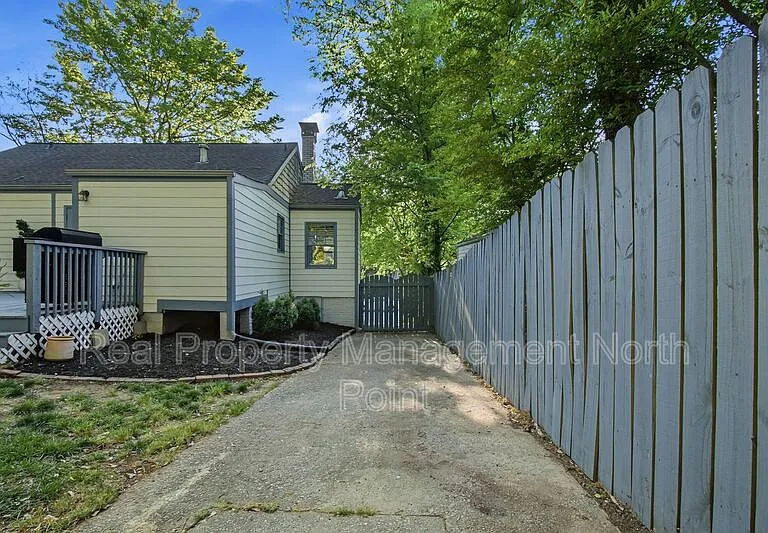 1189 Atlantic Dr NW — Photo 38