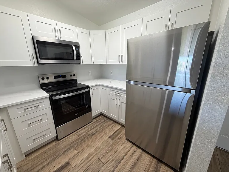 8274 Key Royal Cir #1032 — Photo 3