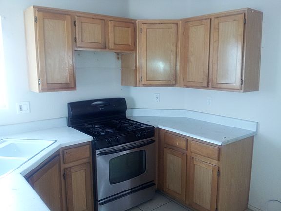 2nd image of 1853 Pearl Hatpin Ct