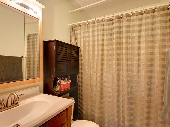 3rd image of 4075 Alconbury Cir