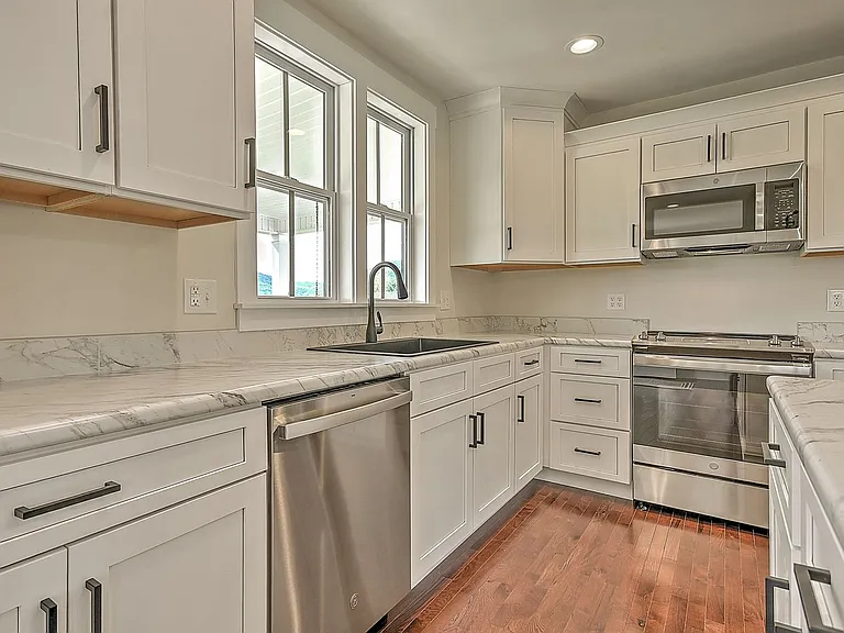403 Silver Lake Rd — Photo 17