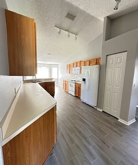 102 Pritchard Dr — Photo 6