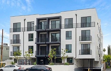 3rd image of 6144 Whitsett Ave #101