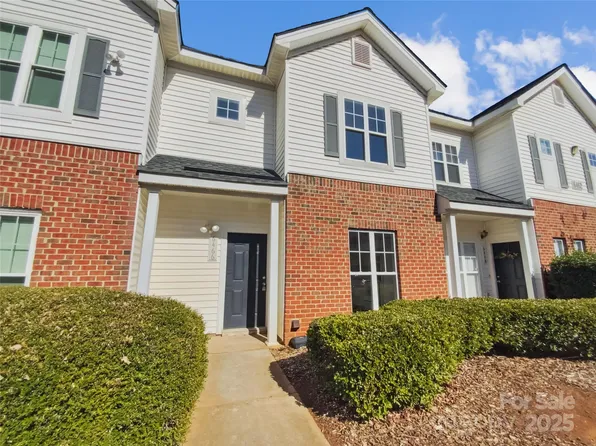 6466 Mallard View Ln, Charlotte, NC 28269