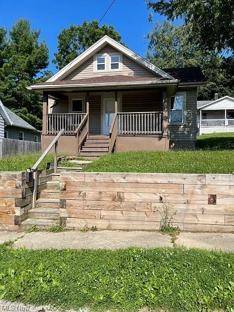 1291 Pitkin Ave Akron Oh 44310 Mls 4274543 Zillow