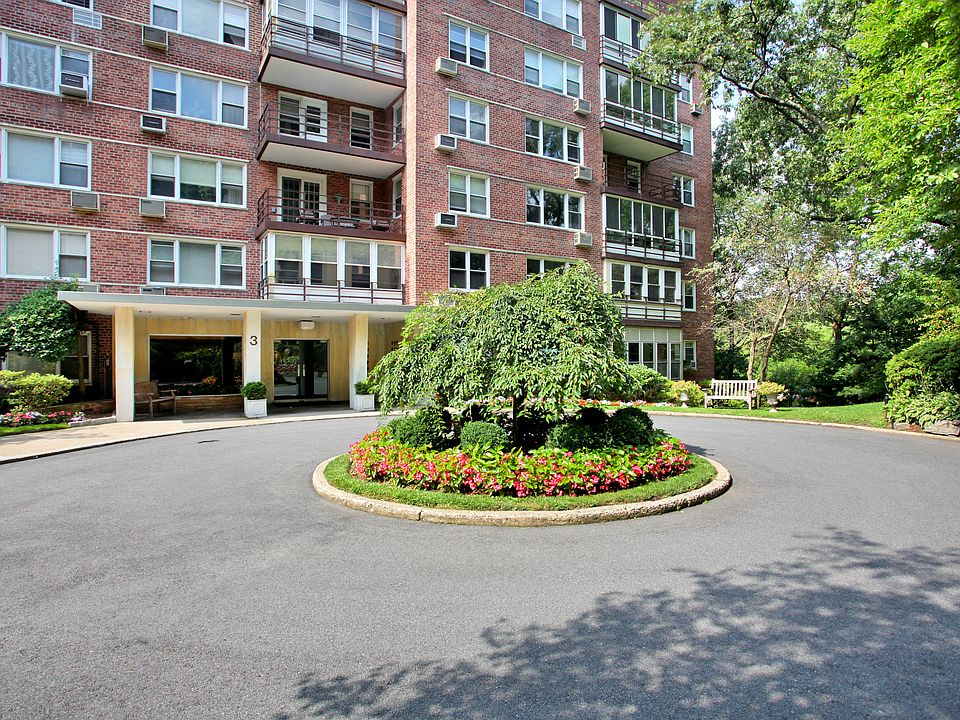1st image of 3 Washington Sq APT H