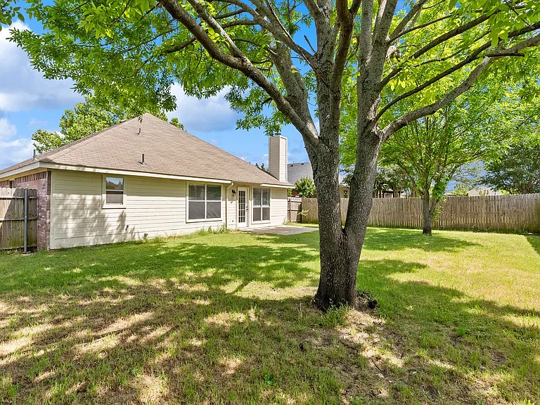 2809 Mitchell Ln — Photo 23