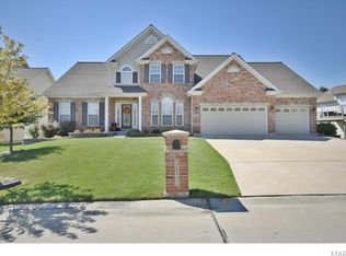 3125 Brook Hollow Dr, O'Fallon, MO