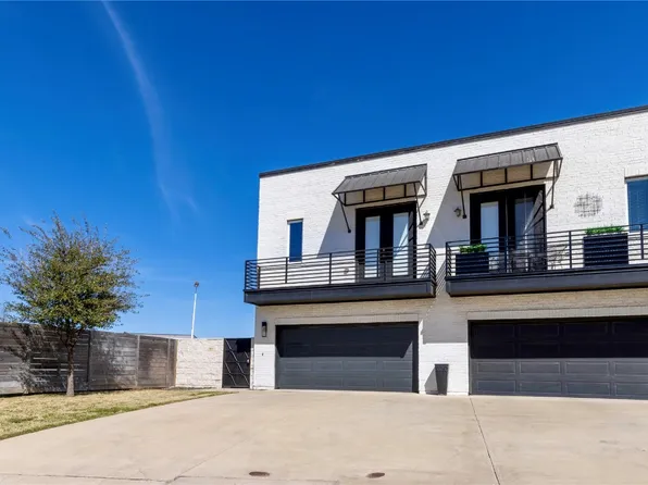 301 Templeton Dr, Fort Worth, TX 76107