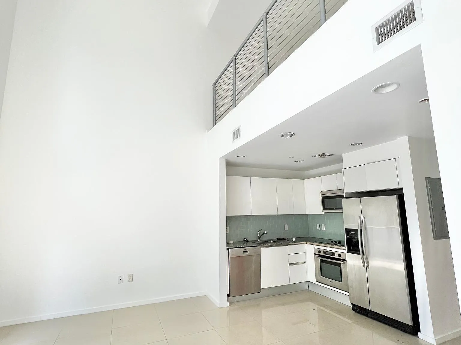 1060 Brickell Ave — Photo 3