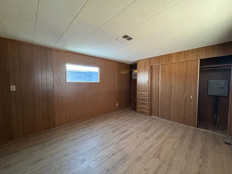 384 Moser — Photo 16