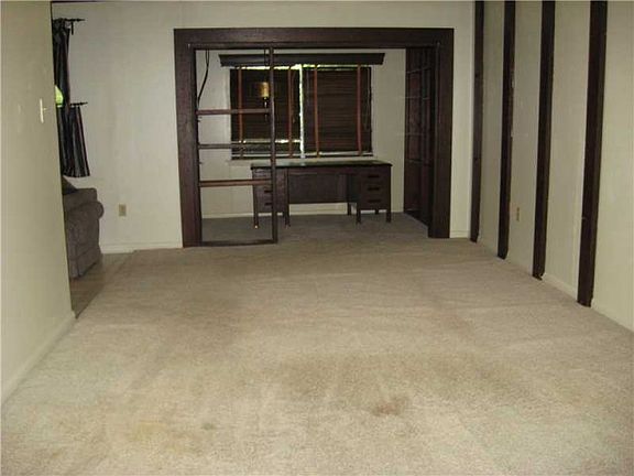 2nd image of 2514 Hudson Pl