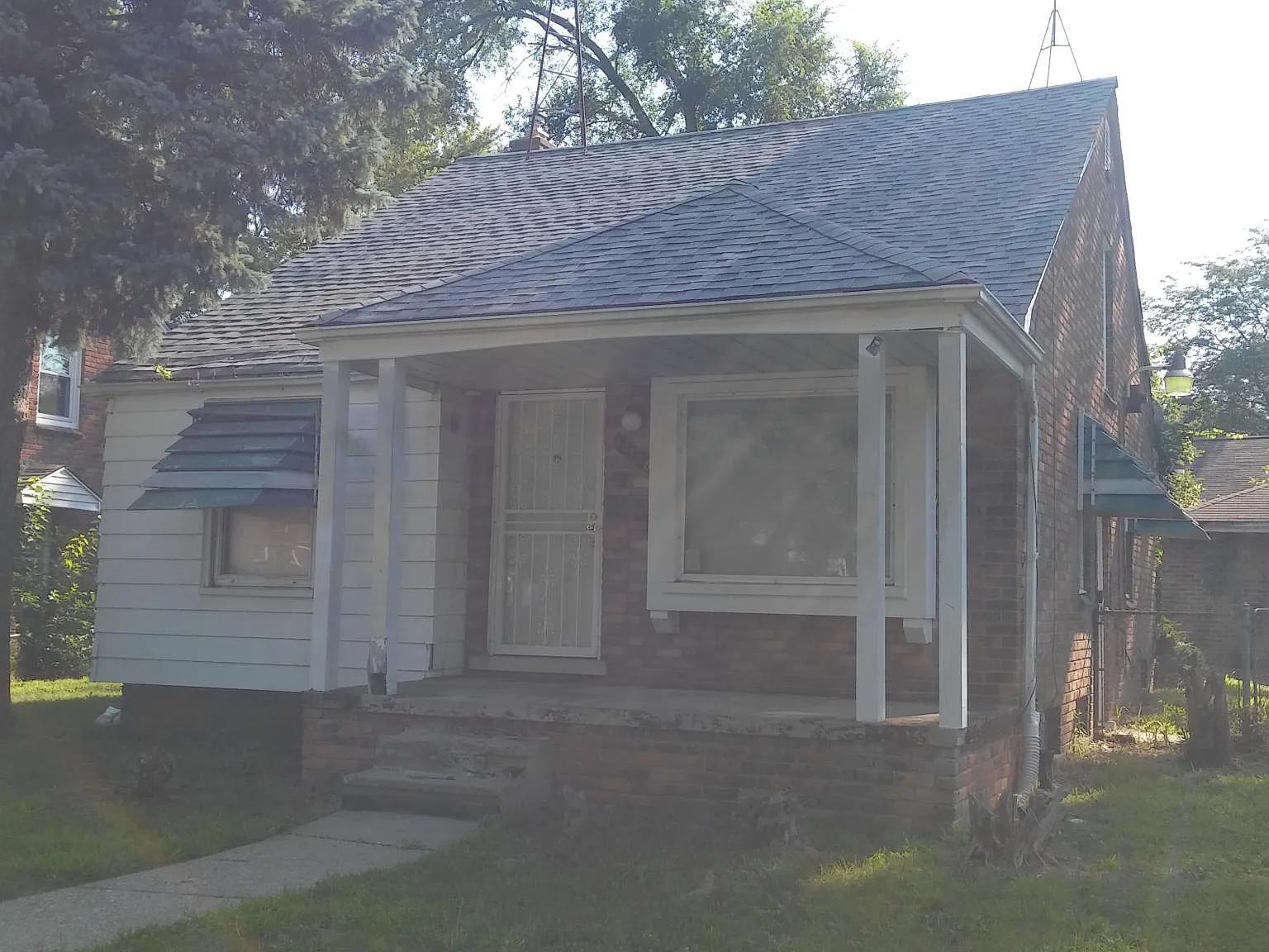 3 bed, 877 sqft, $1,400 — Photo 2