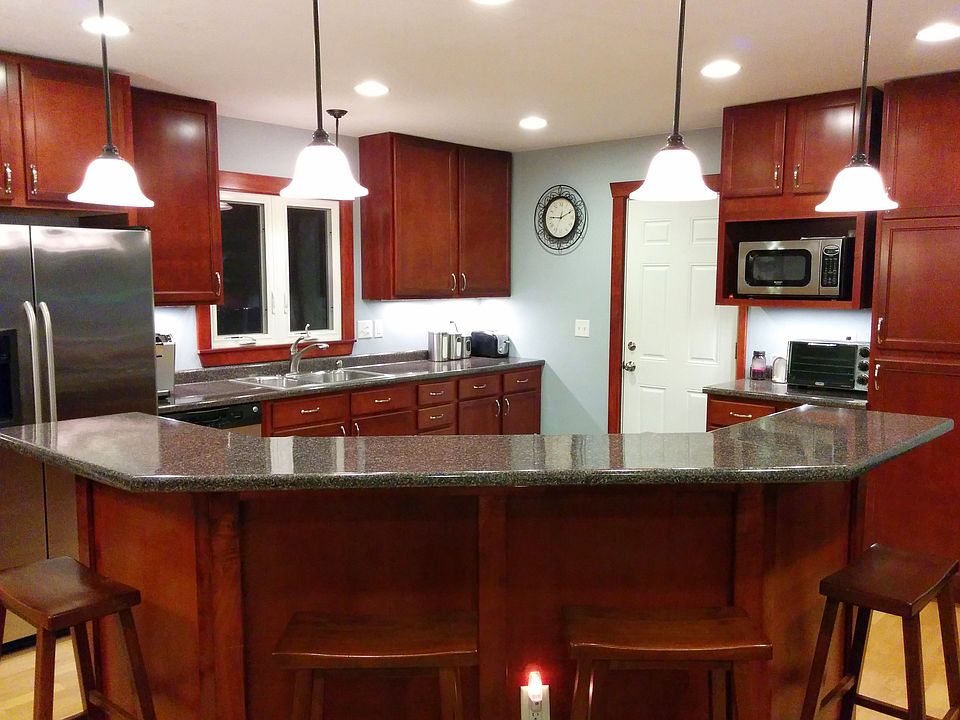 Island with Bar