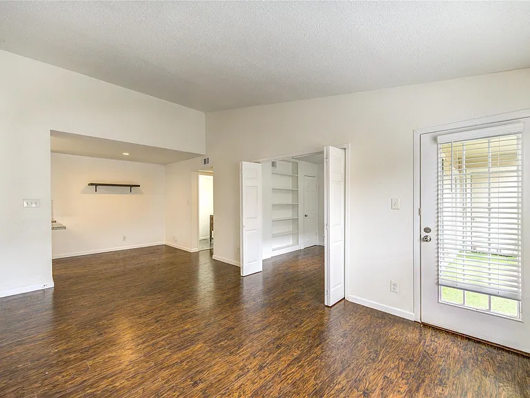 2120 Wilcrest Dr #226 — Photo 16