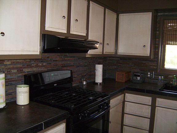 4th image of 6156 Meadowlark Dr NE