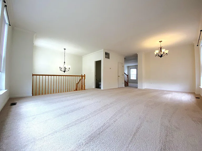 1601 Wilcox Ave — Photo 6