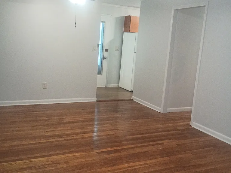 1305 N Barton St — Photo 13