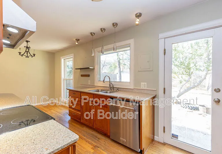 4481 Hamilton Ct — Photo 6