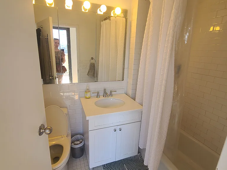 164 Stanton St #8B — Photo 11