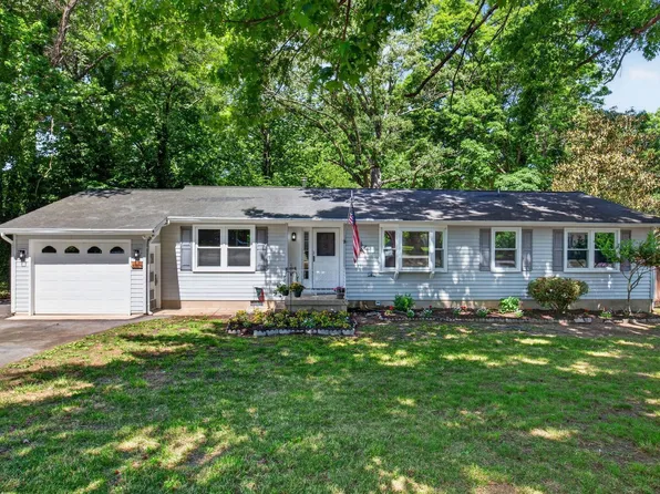 22929 Town Creek Dr, Lexington Park, MD 20653