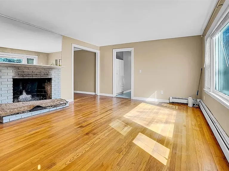 196 Grafton St — Photo 27