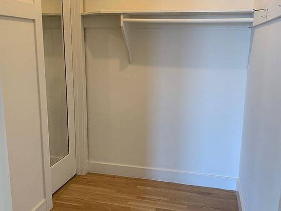 3rd image of 405 33rd Ave #104