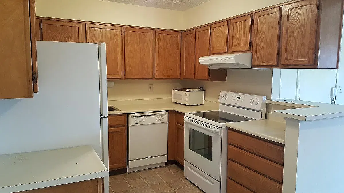 2 bed, 1072 sqft, $1,850 — Photo 3