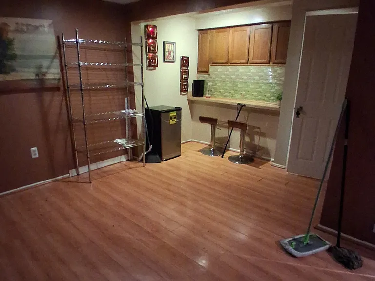 1598 Pin Oak Dr — Photo 1