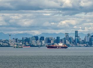 6846 Wing Point Rd NE, Bainbridge Island, WA 98110