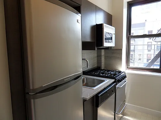 Rented by Stonehenge NYC LLC | media 4