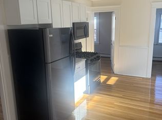 98 Vinton St #3, Providence, RI 02909