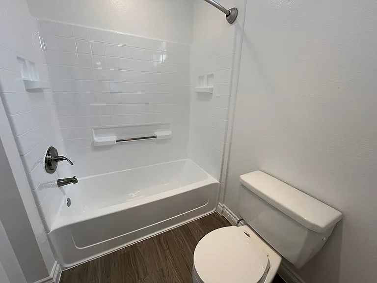 14056 Valleyheart Dr. — Photo 36