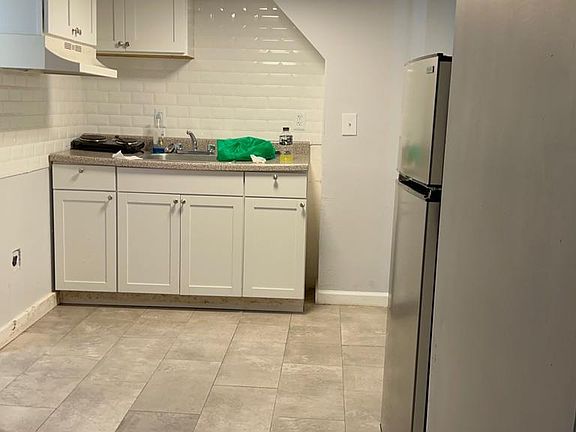 2nd image of 3535 Holland Ave #Basement