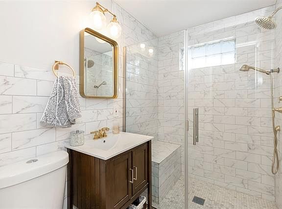 5th image of 2407 W 79th Ter