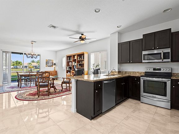 5th image of 1113 Vermilion Drive